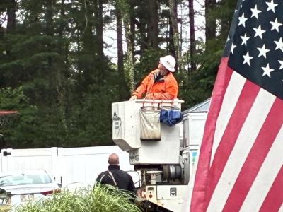 Crews respond to the pole, which had to be replaced. Source: Laura Taylor