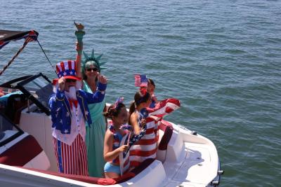 Lady Liberty and uncle sam
