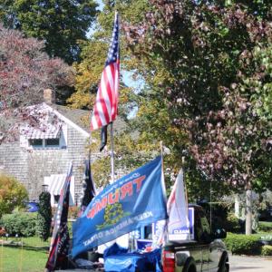 Counter-protestors made use of their vehicles. 