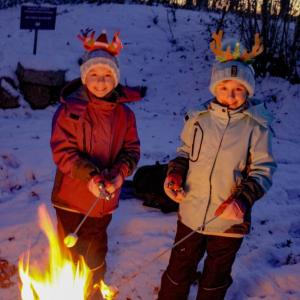 Melanie and Amber Falardeau.