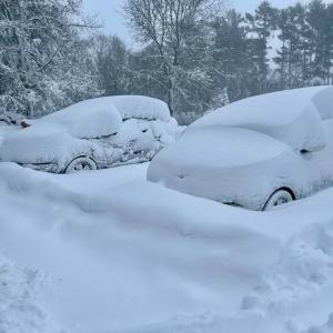 Snow piled high at Melissa Dodson's home. Photo source: Melissa Dodson 