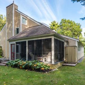 Screened porch & outdoor shower